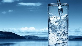 spożycie wody w celu szybkiej utraty wagi