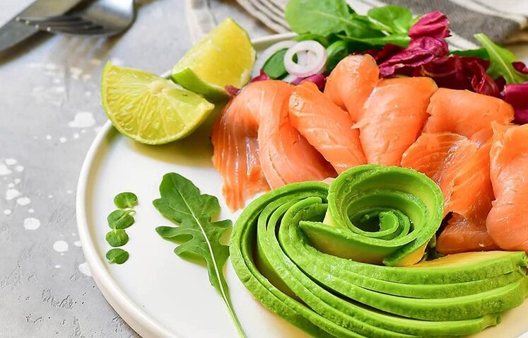 ryba z warzywami do diety ketogenicznej