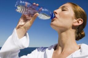 picie wody na leniwej diecie