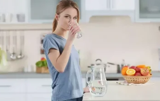 Potrzebę picia wody na diecie
